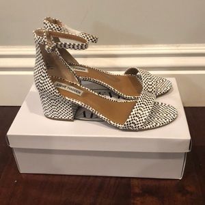 Brand New in Box  B&W Steve Madden Irenee 8.5